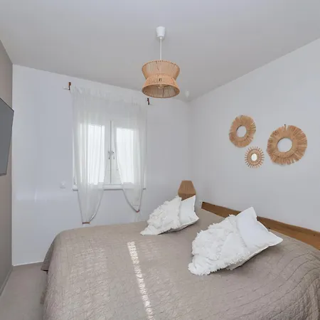 Luxury Aneri Sea&city View Apartment